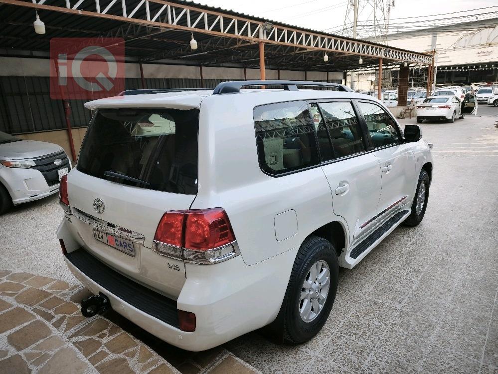 تويوتا لاندكروزر